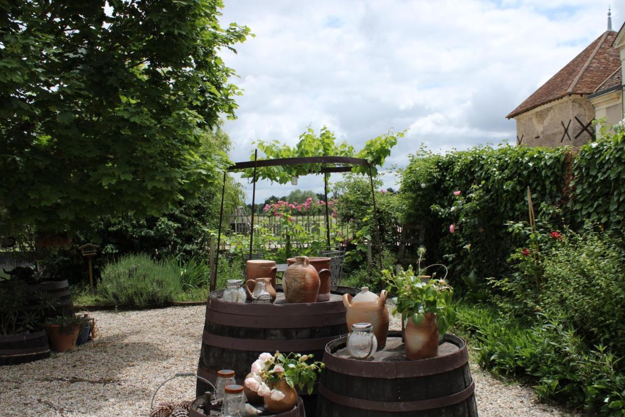 Les Hirondelles Du Moulin Bed & Breakfast Sassay Bagian luar foto